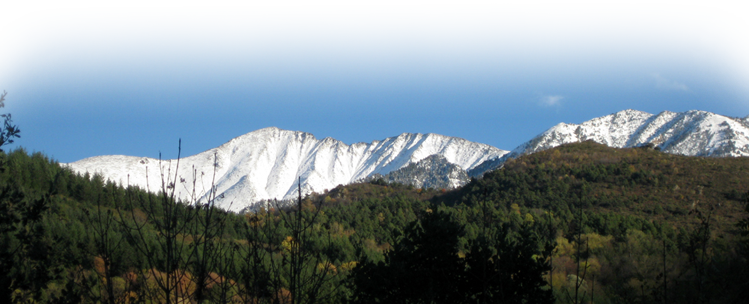 Le Massif du Canigou dans les PyrÃ©nÃ©es-orientales